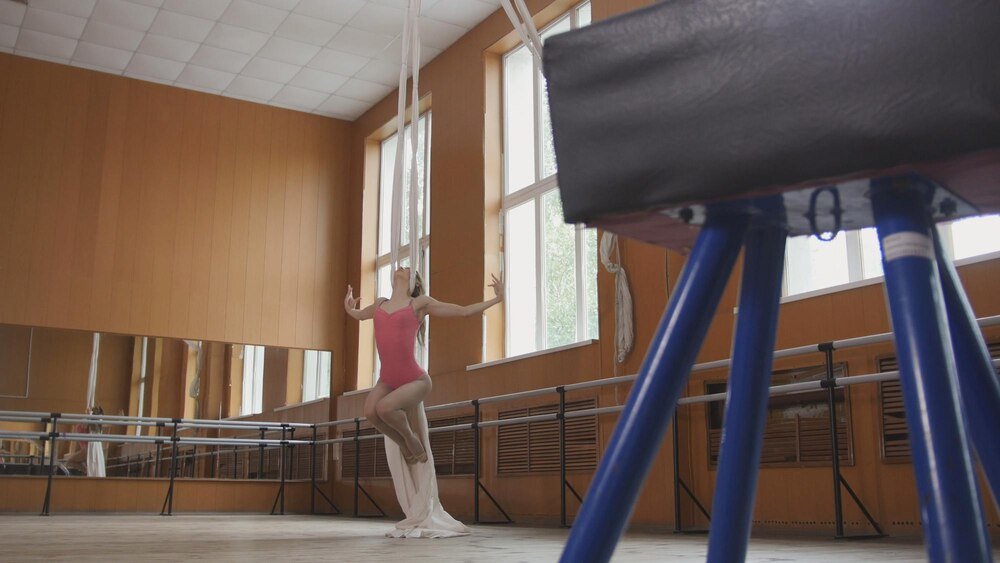 Drążki gimnastyczne: kluczowy sprzęt dla aktywności fizycznej w domu
