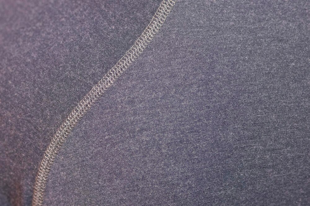 Tkanina softshell – idealny wybór na wietrzne dni